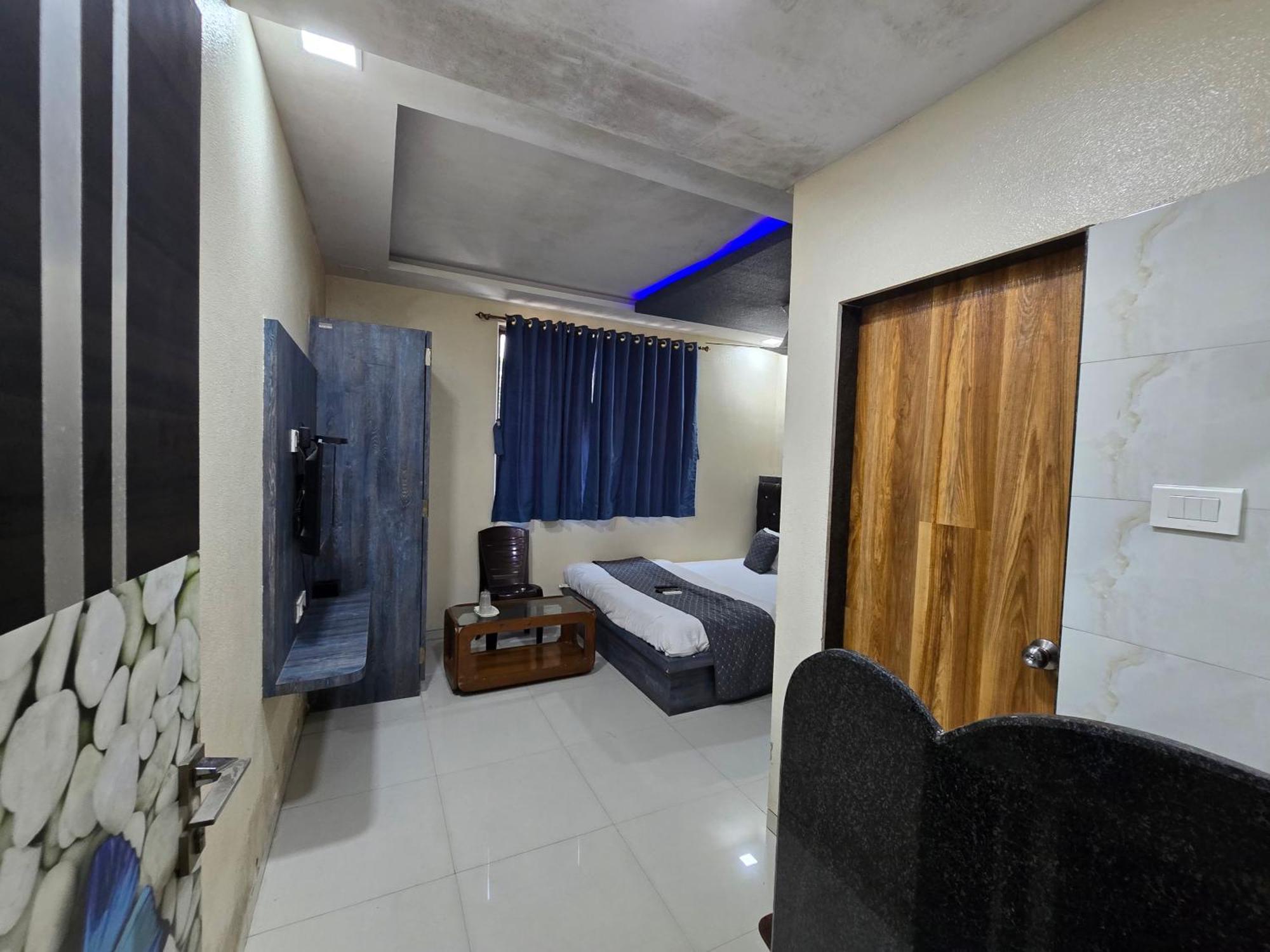 Hotel Mari Aai Residency Navi Mumbai Rom bilde